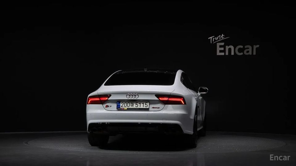 Audi S7
