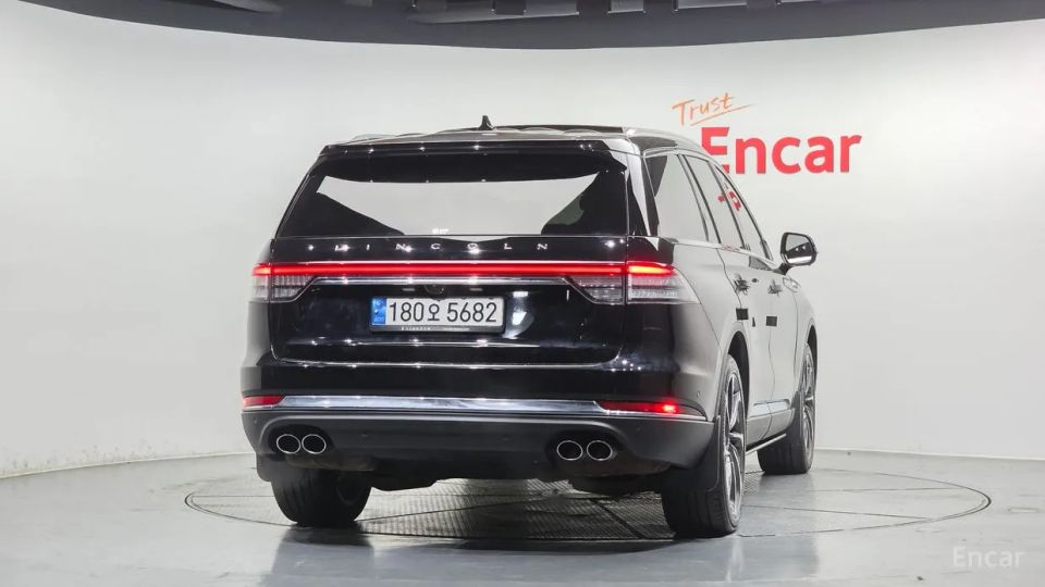 Lincoln Aviator