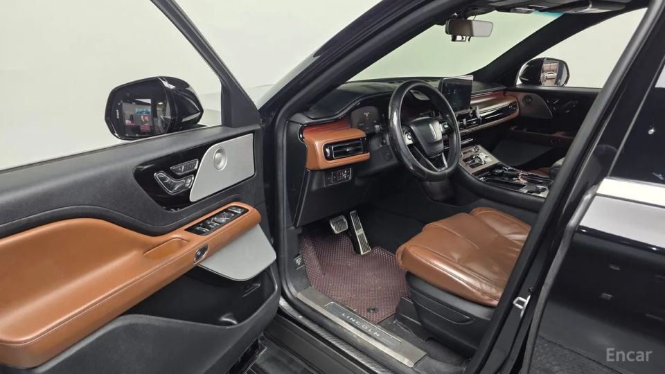 Lincoln Aviator