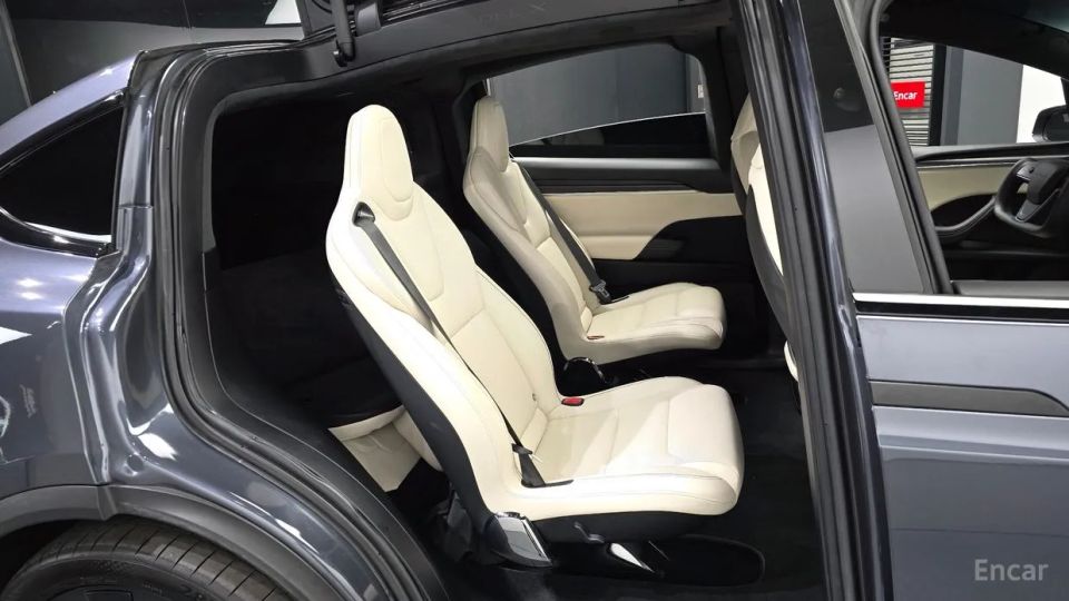 Tesla model-x