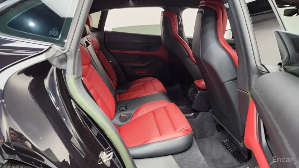 Porsche Taycan