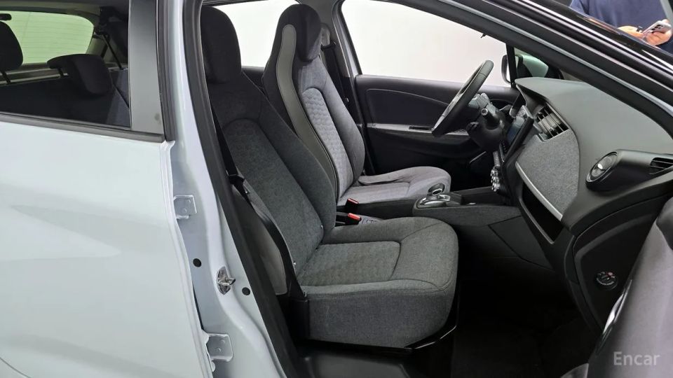 Renault-KoreaSamsung Zoe