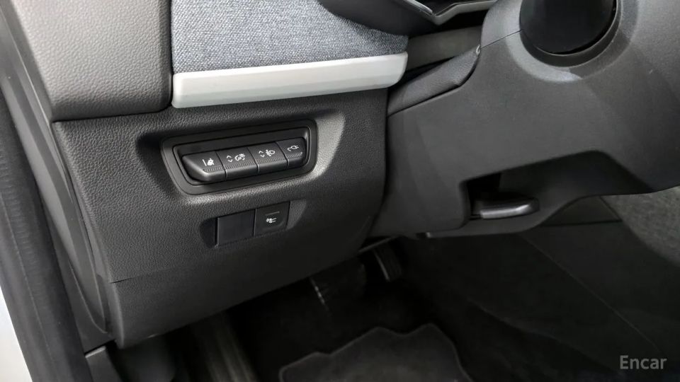 Renault-KoreaSamsung Zoe