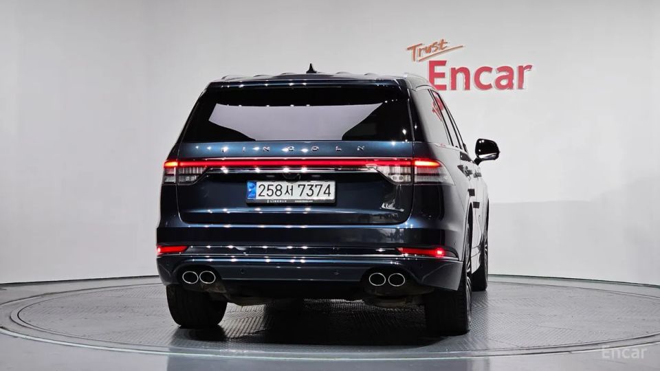 Lincoln Aviator