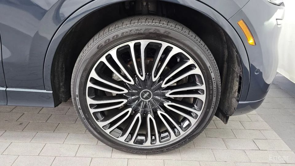 Lincoln Aviator