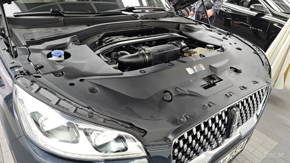 Lincoln Aviator