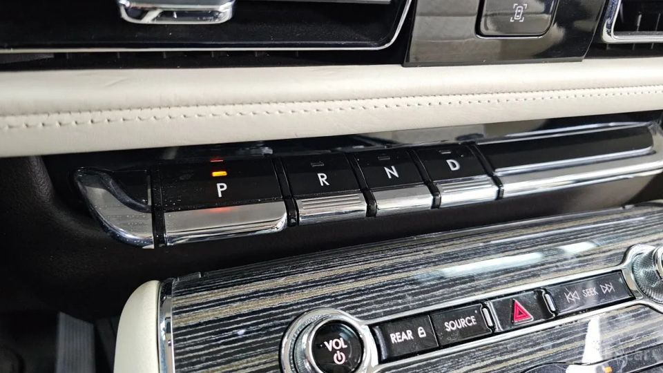 Lincoln Aviator