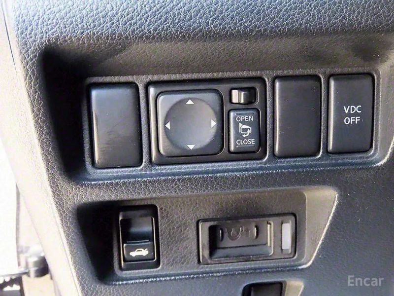 Infiniti M