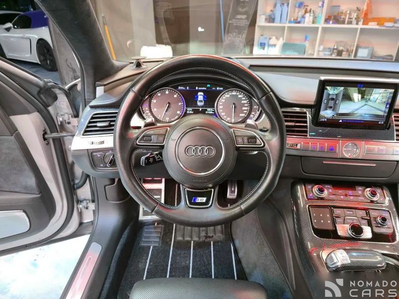 Audi S8