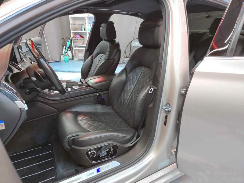 Audi S8