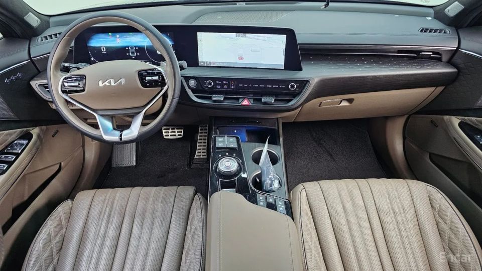 Kia K8
