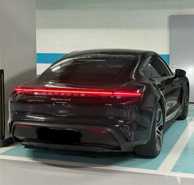 Porsche Taycan