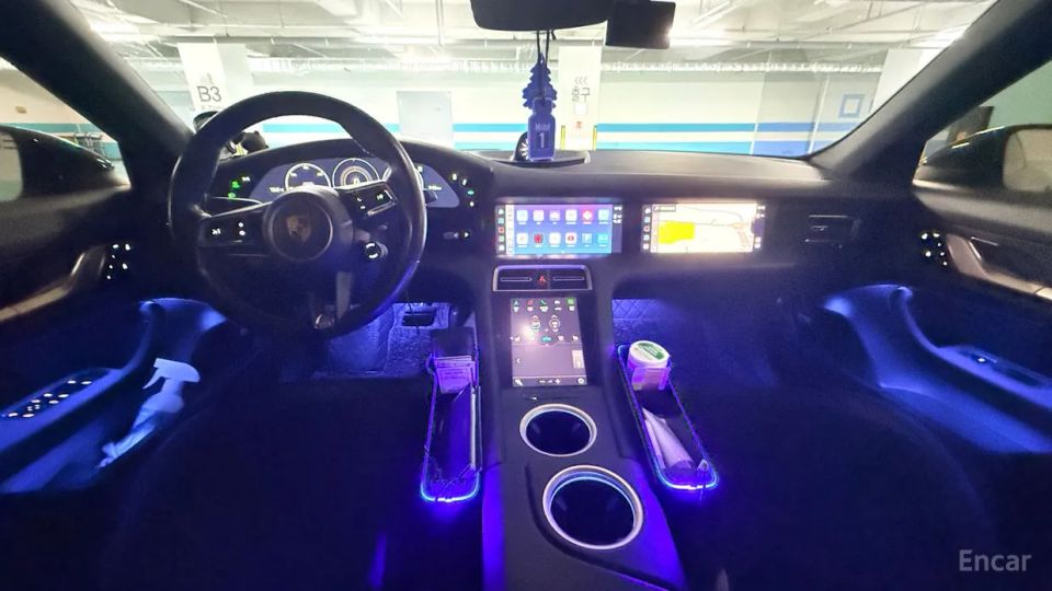 Porsche Taycan