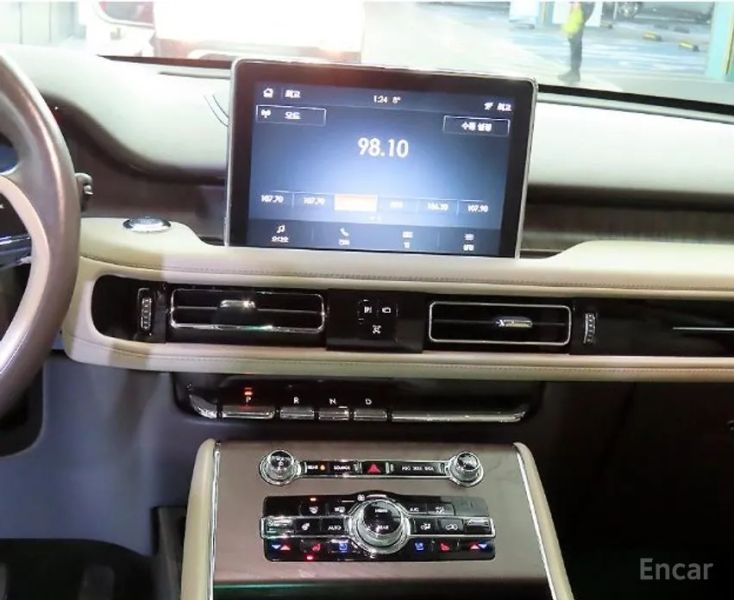 Lincoln Aviator