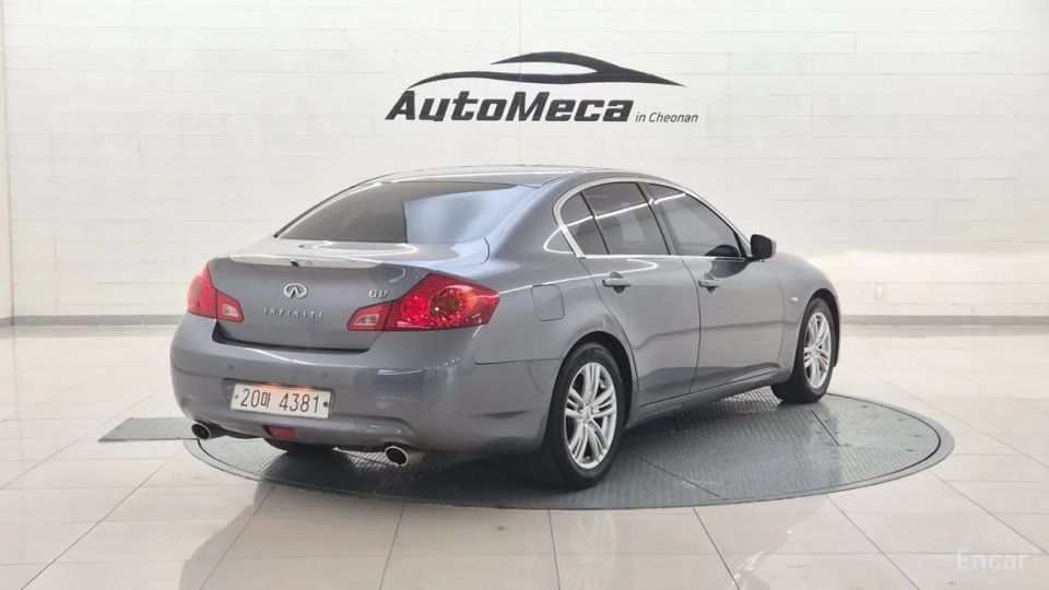 Infiniti G