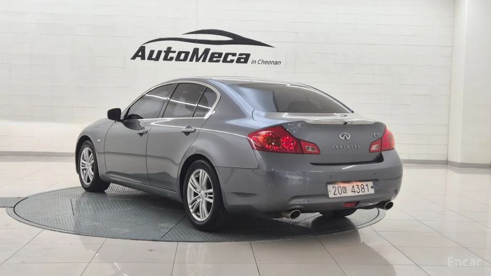 Infiniti G