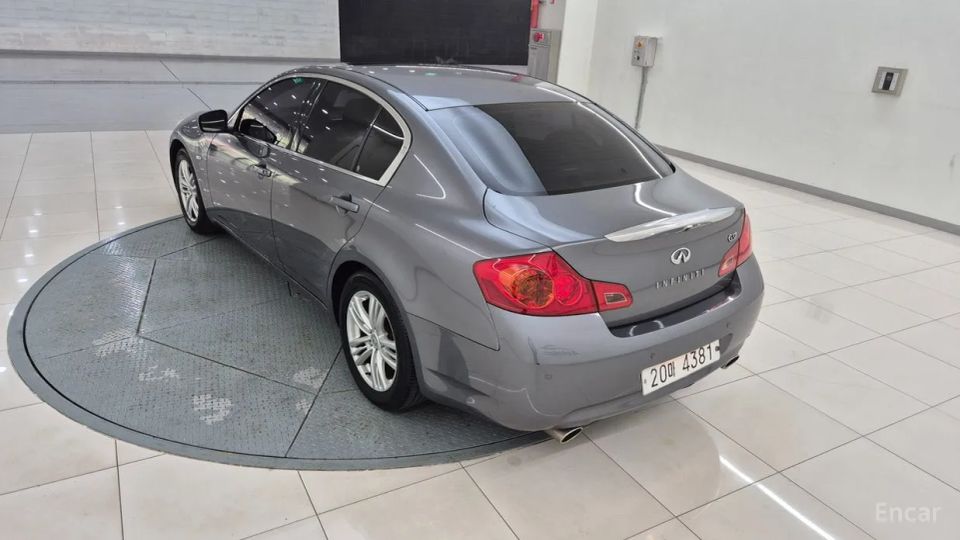 Infiniti G
