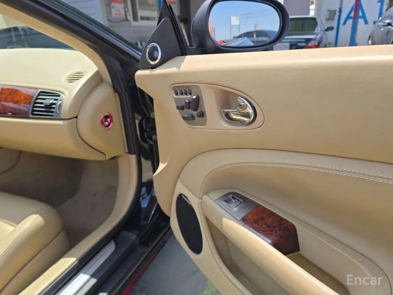 Jaguar XKR