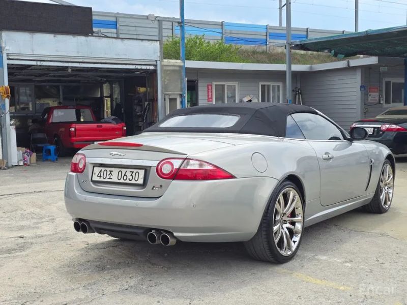 Jaguar XKR