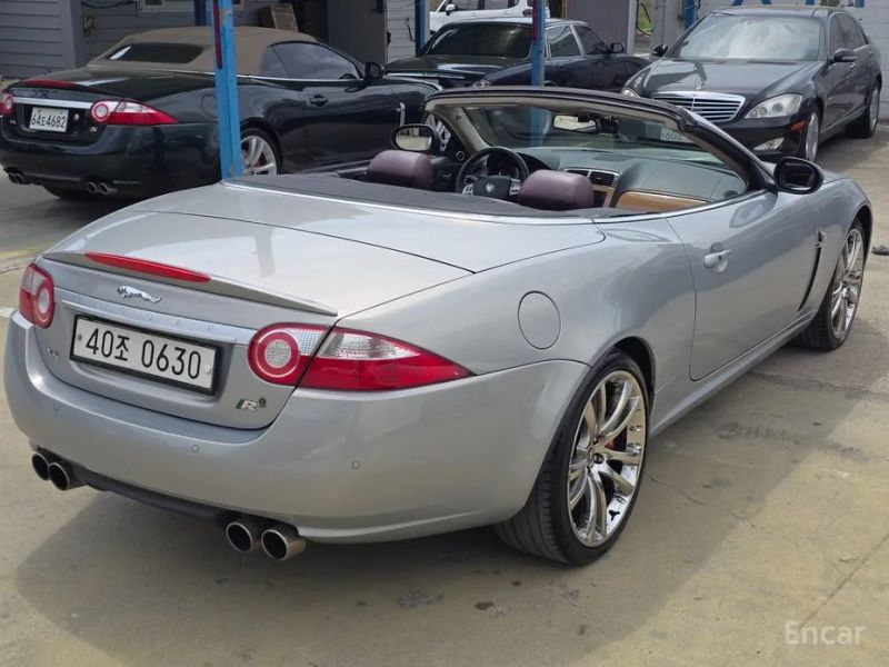 Jaguar XKR