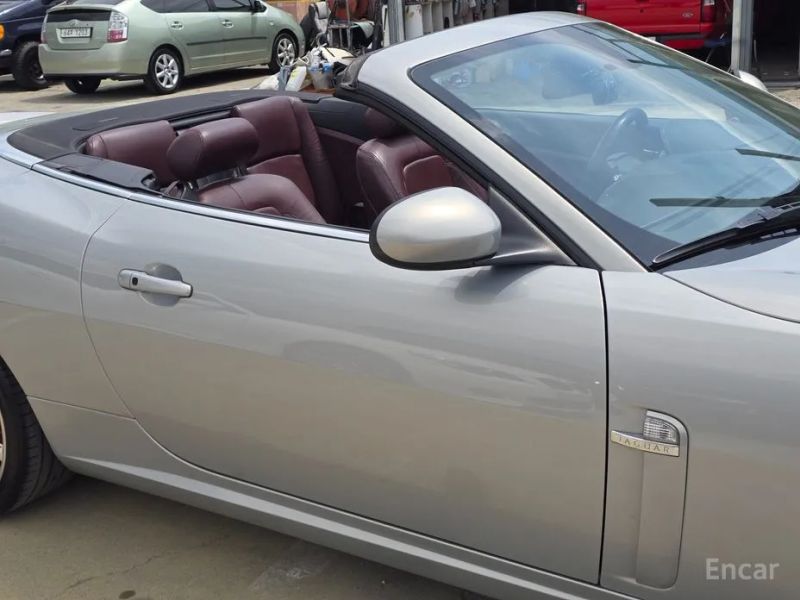 Jaguar XKR