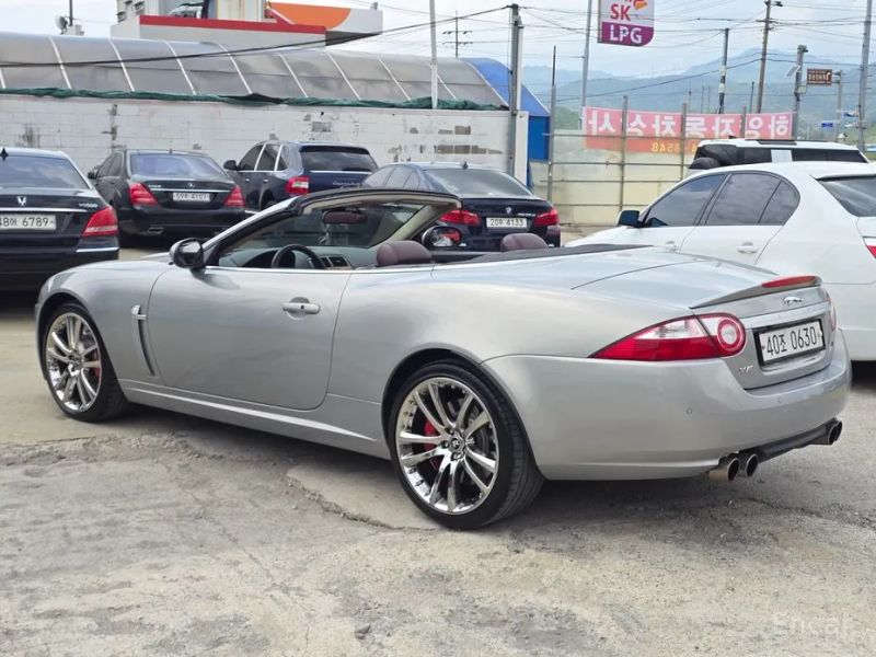 Jaguar XKR