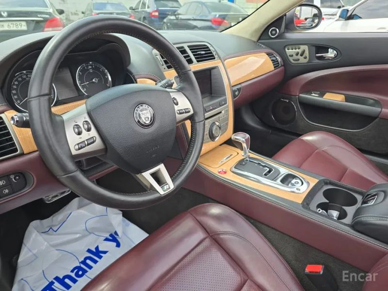 Jaguar XKR