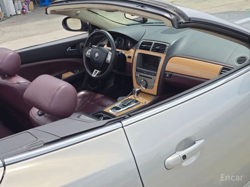Jaguar XKR