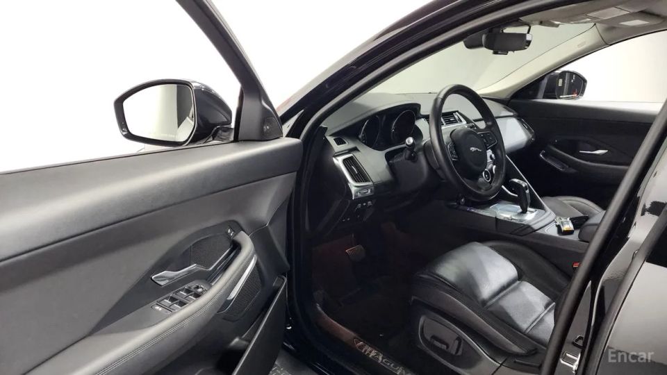 Jaguar E-PACE