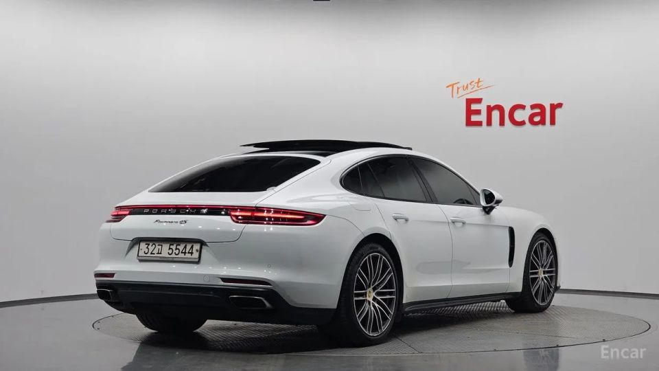 Porsche Panamera