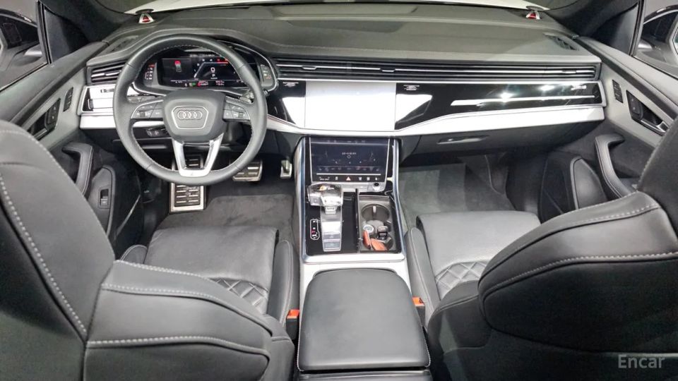 Audi Q8