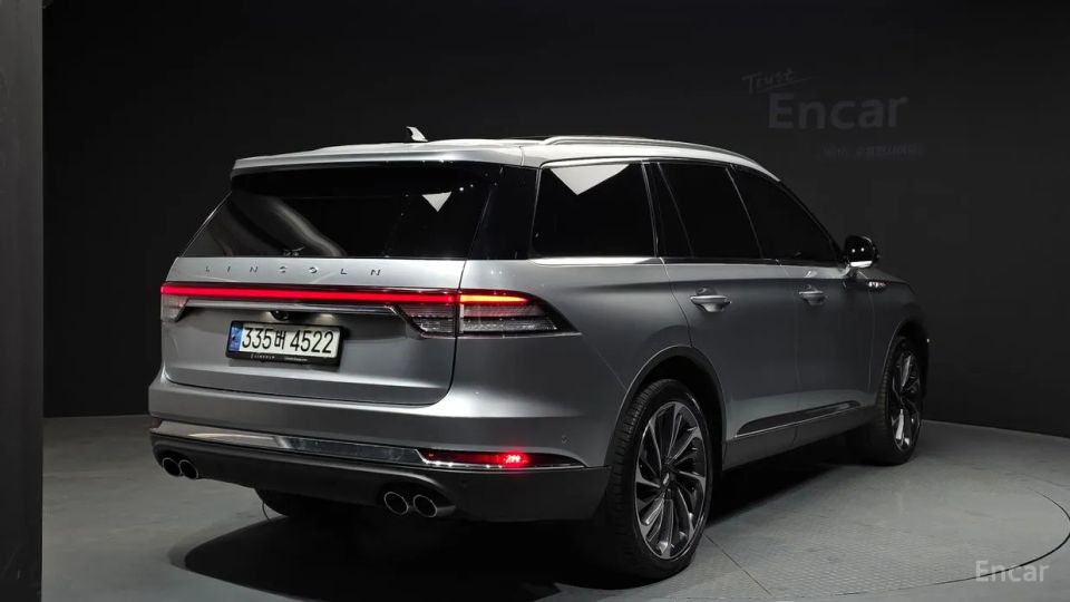 Lincoln Aviator