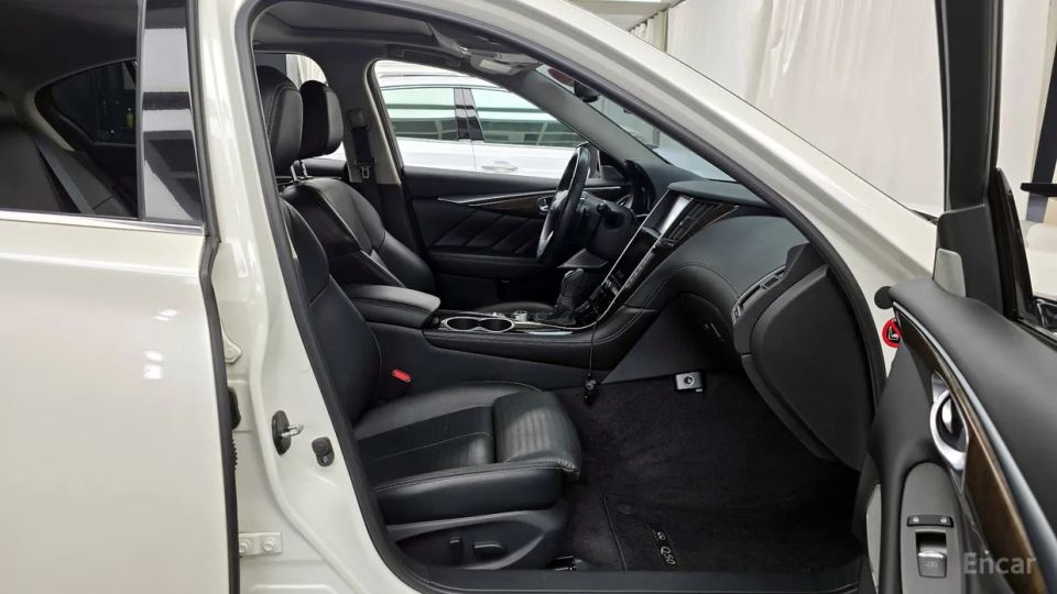 Infiniti Q50