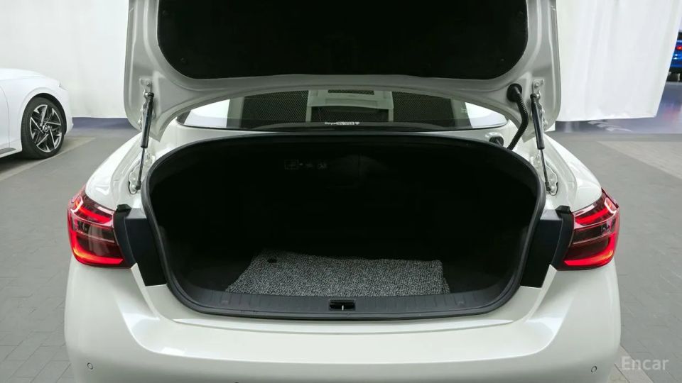 Infiniti Q50
