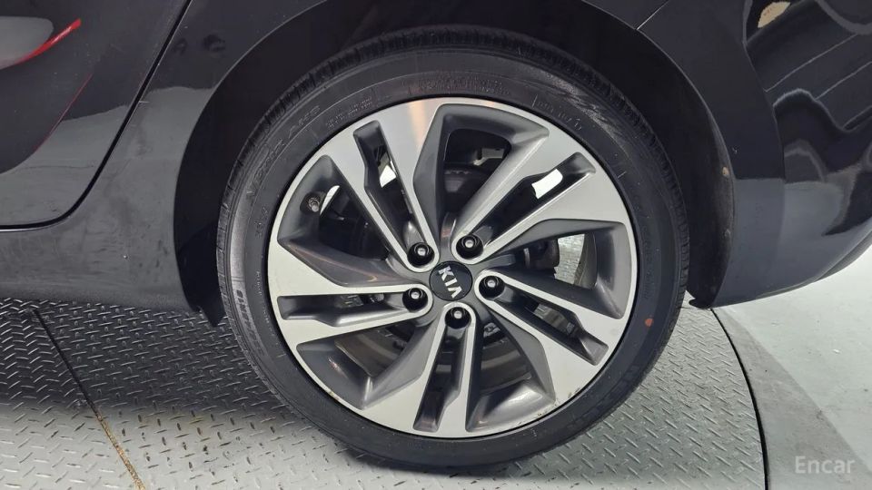 Kia Carens