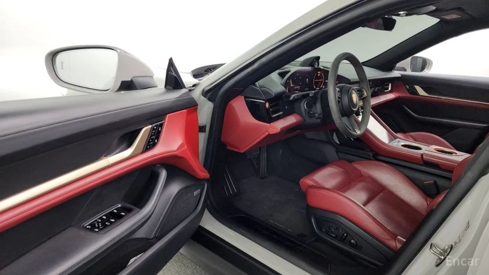 Porsche Taycan