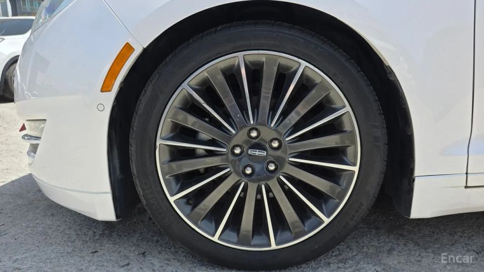 Lincoln MKZ