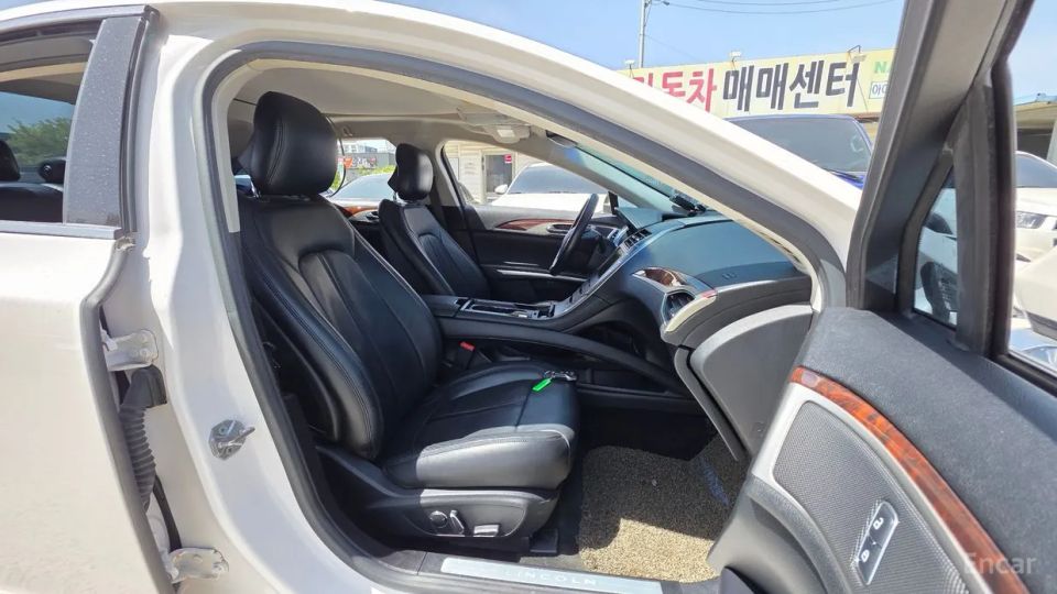 Lincoln MKZ