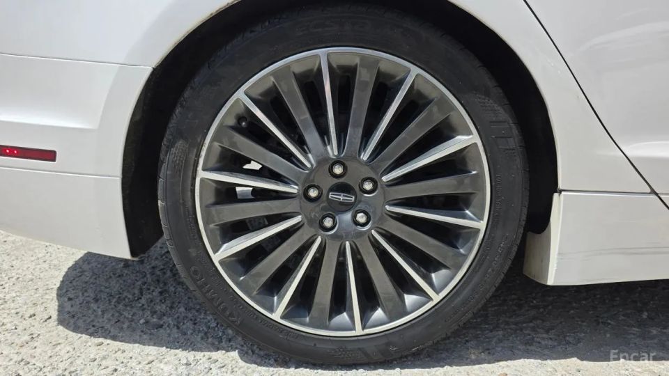 Lincoln MKZ