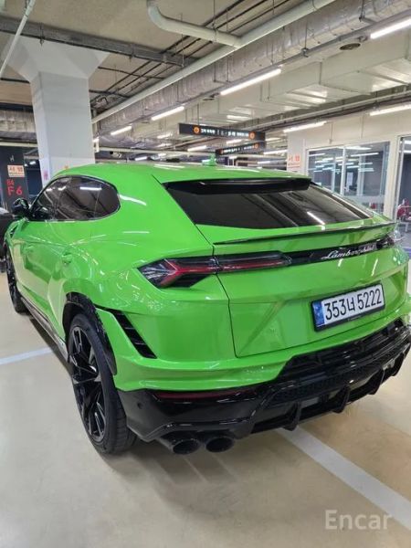 Lamborghini urus