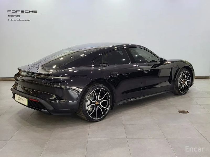 Porsche Taycan