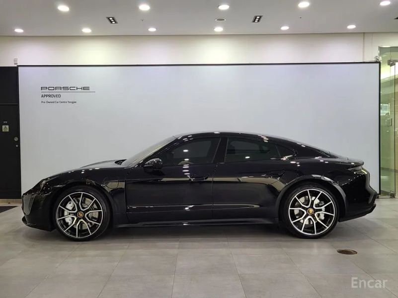 Porsche Taycan