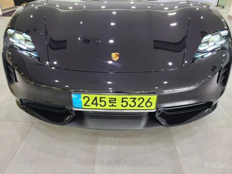 Porsche Taycan