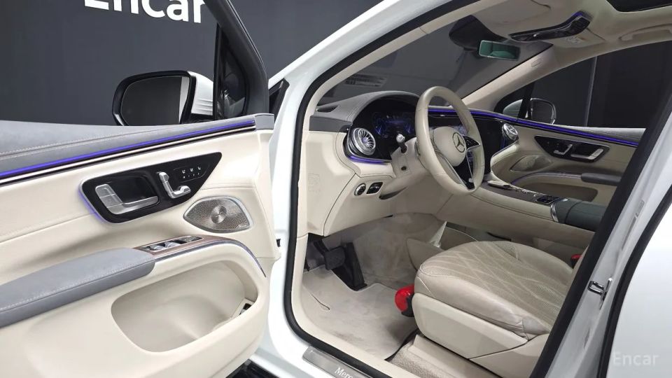 Mercedes-Benz EQS