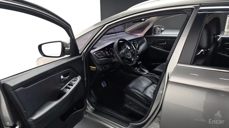 Kia Carens