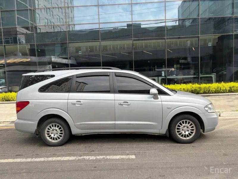 KG_Mobility_Ssangyong Rodius