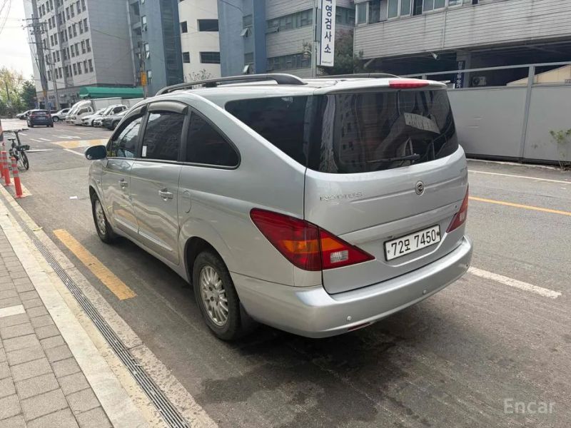 KG_Mobility_Ssangyong Rodius
