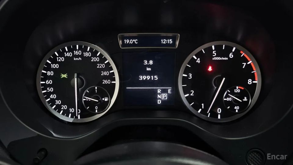 Infiniti Q30