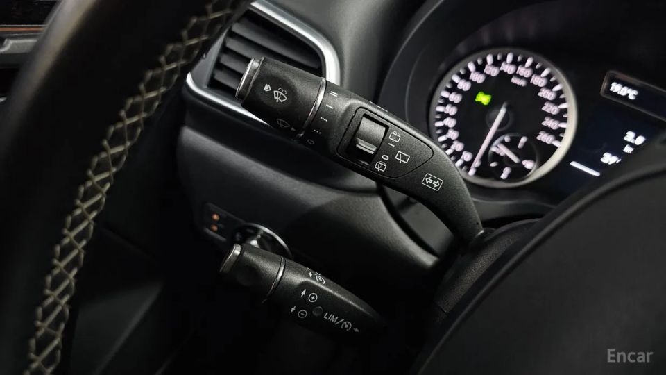Infiniti Q30