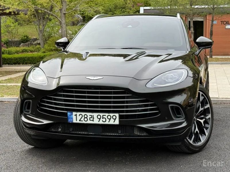 Astonmartin DBX